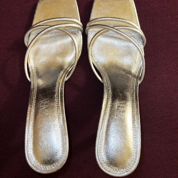 ZARA Beautiful Metallic Silver Slip On Front Strap Stiletto🔥🔥🔥 - Picture 9 of 12